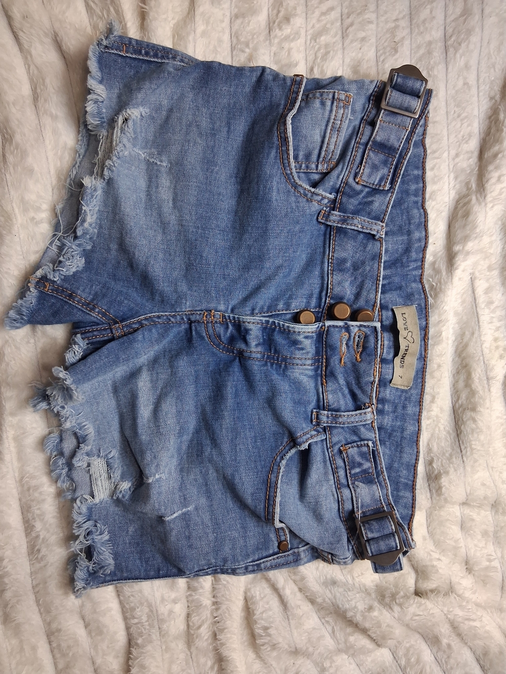 Y2K Love Trends Denim Shorts with Bow Embroidery - Coquette Aesthetic - Picture 4 of 8